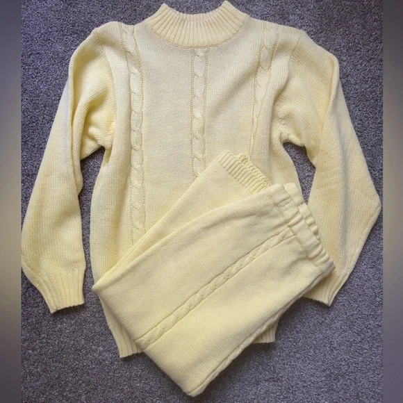 Elegant Cream Cable Knit Sweater Set - Picture 1 of 10